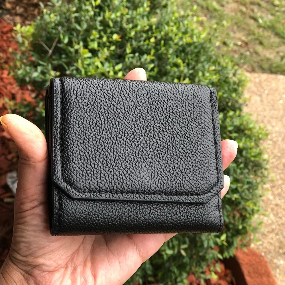 Michael Kors HAYES Leather Medium Trifold Wallet